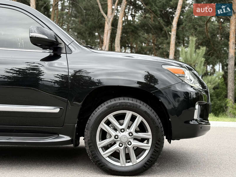 Внедорожник / Кроссовер Lexus LX 2012 в Киеве