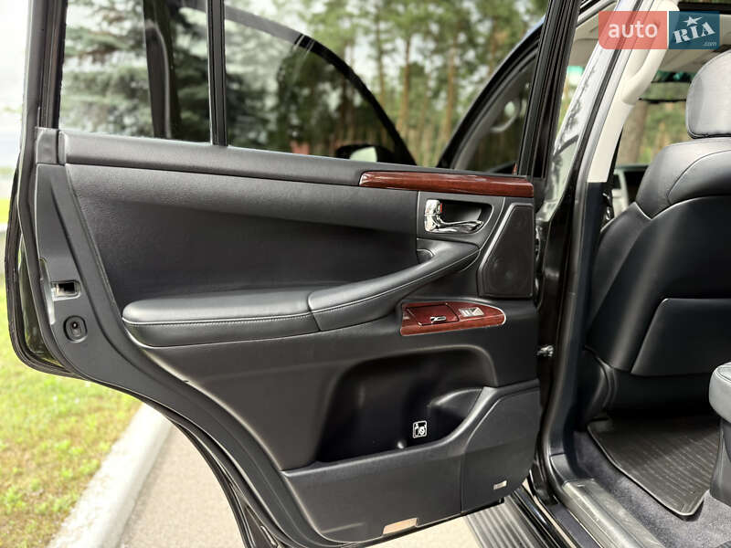 Внедорожник / Кроссовер Lexus LX 2012 в Киеве
