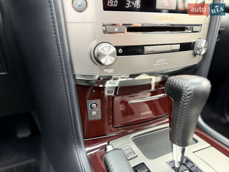 Внедорожник / Кроссовер Lexus LX 2012 в Киеве