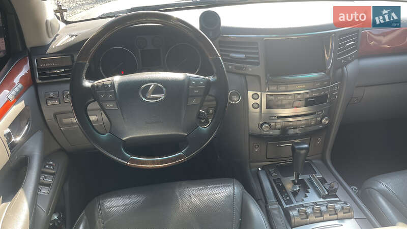 Внедорожник / Кроссовер Lexus LX 2008 в Днепре