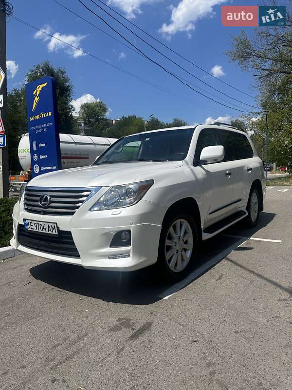 Lexus LX 2008