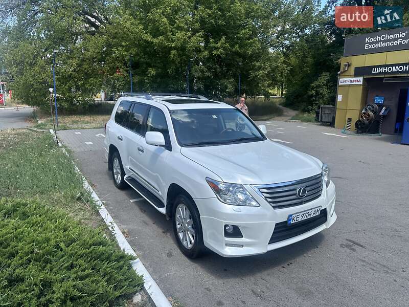 Позашляховик / Кросовер Lexus LX 2008 в Дніпрі