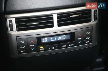 Внедорожник / Кроссовер Lexus LX 2012 в 