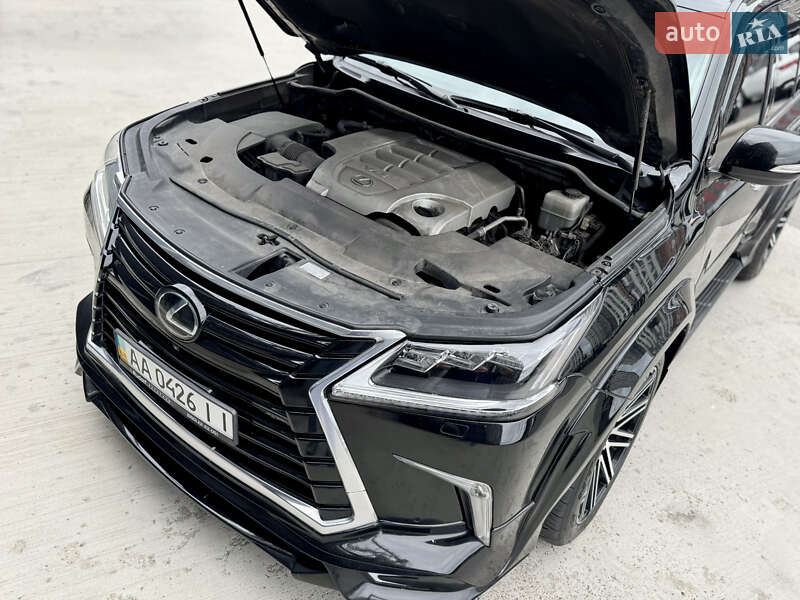 Позашляховик / Кросовер Lexus LX 2016 в Києві