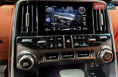 Внедорожник / Кроссовер Lexus LX 2022 в 