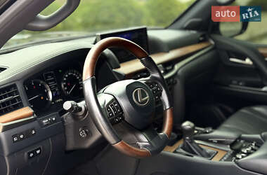 Внедорожник / Кроссовер Lexus LX 2019 в 