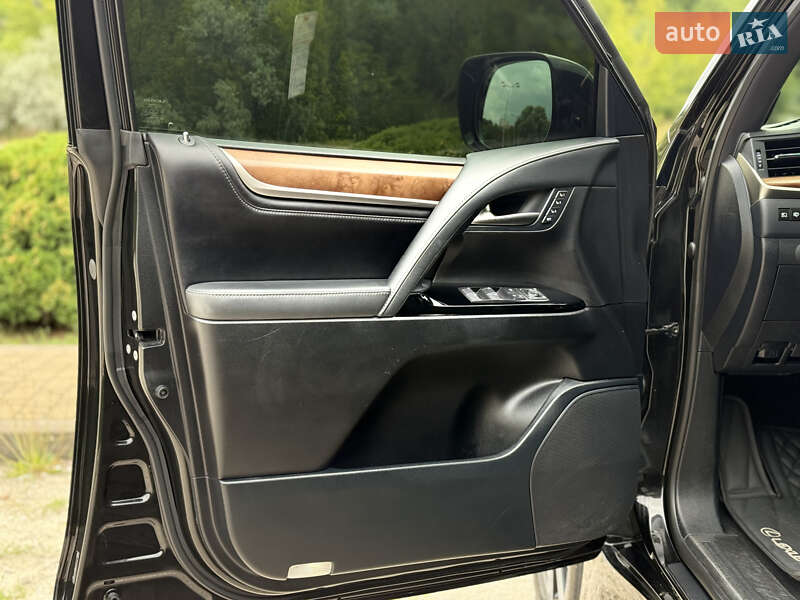 Внедорожник / Кроссовер Lexus LX 2019 в Днепре
