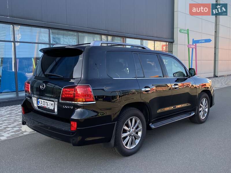 Внедорожник / Кроссовер Lexus LX 2011 в Киеве