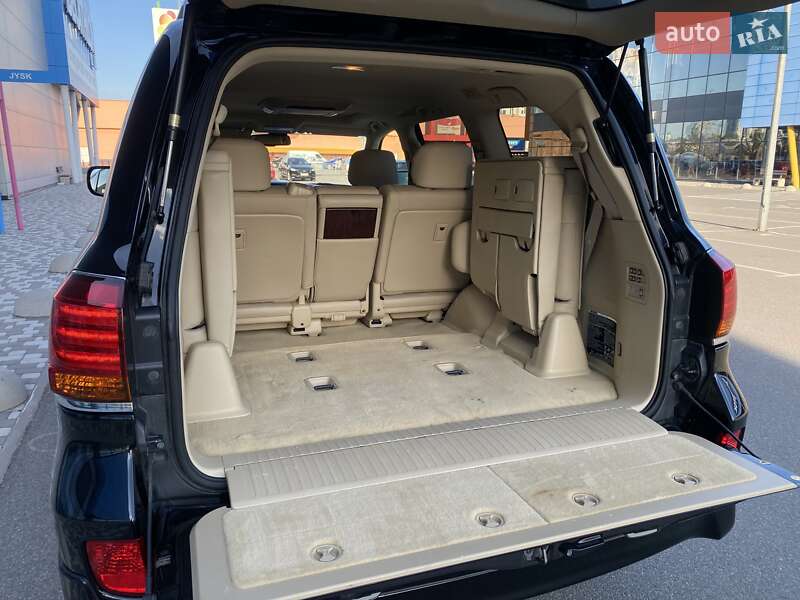 Внедорожник / Кроссовер Lexus LX 2011 в Киеве