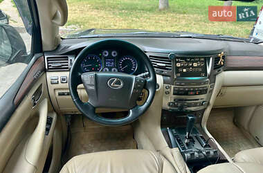 Внедорожник / Кроссовер Lexus LX 2010 в 