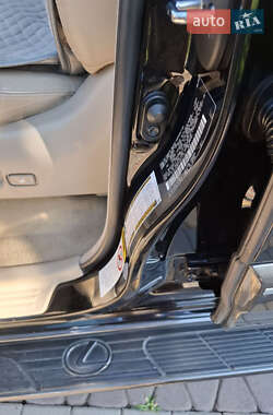 Позашляховик / Кросовер Lexus LX 2007 в 