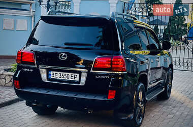 Внедорожник / Кроссовер Lexus LX 2008 в 