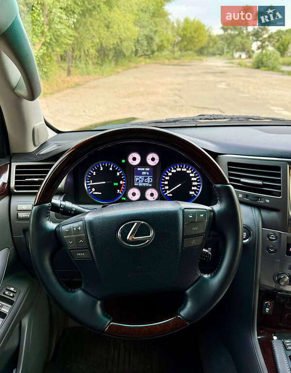 Внедорожник / Кроссовер Lexus LX 2010 в Днепре