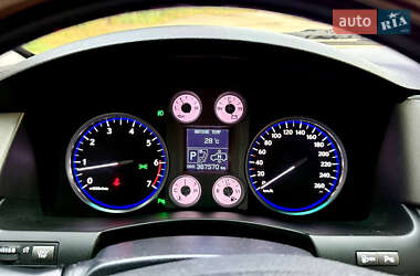 Внедорожник / Кроссовер Lexus LX 2010 в 