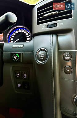 Внедорожник / Кроссовер Lexus LX 2010 в 