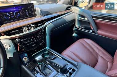 Внедорожник / Кроссовер Lexus LX 2021 в 