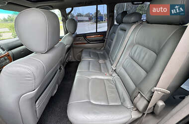 Внедорожник / Кроссовер Lexus LX 2004 в 
