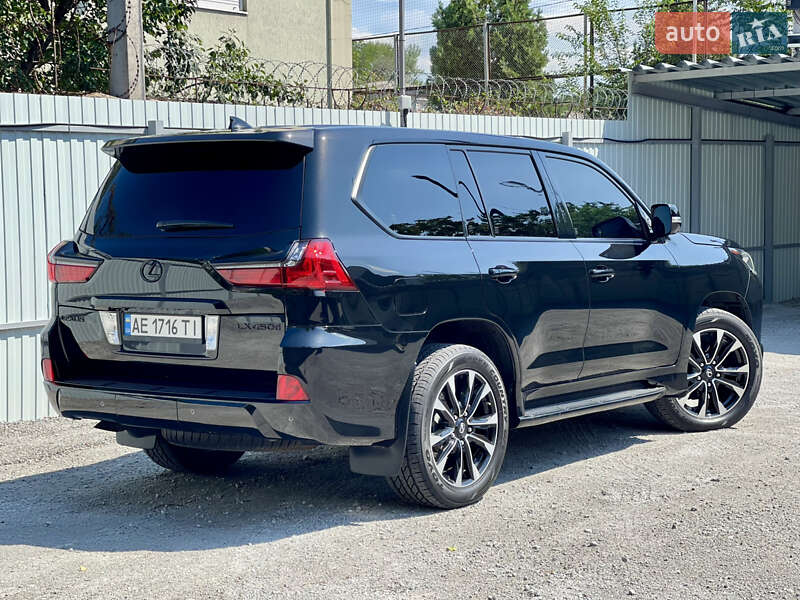 Внедорожник / Кроссовер Lexus LX 2017 в Каменском
