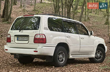 Внедорожник / Кроссовер Lexus LX 2001 в Сваляве