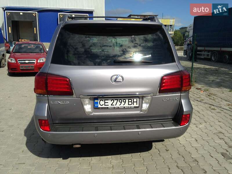 Позашляховик / Кросовер Lexus LX 2008 в Чернівцях