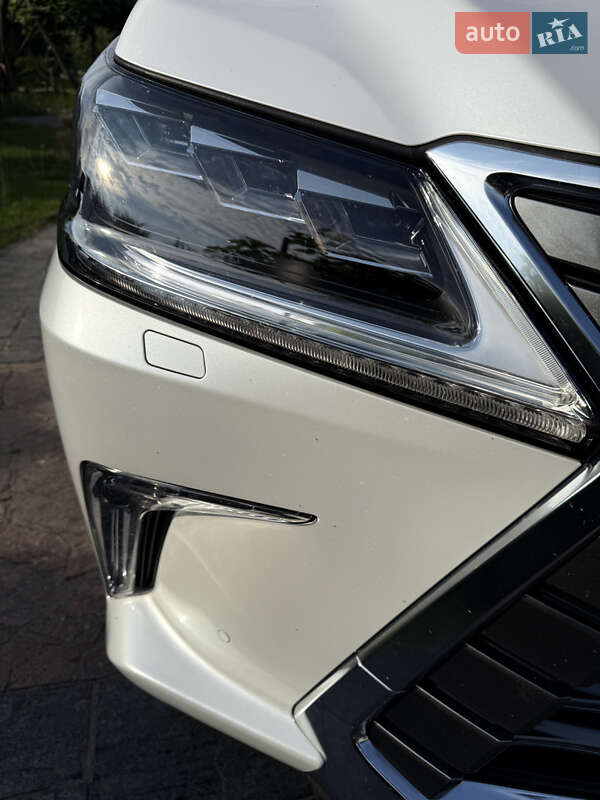 Внедорожник / Кроссовер Lexus LX 2020 в 