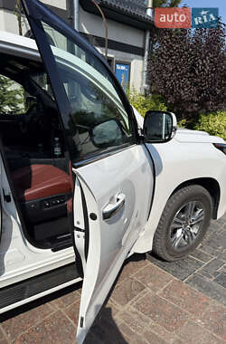 Внедорожник / Кроссовер Lexus LX 2020 в 