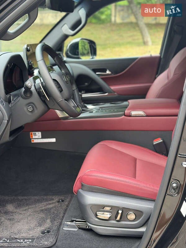 Lexus LX 2025