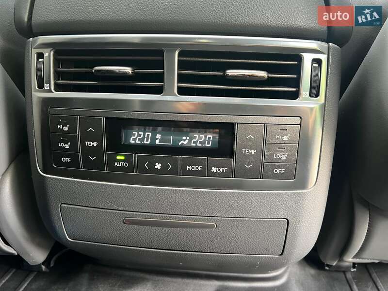 Позашляховик / Кросовер Lexus LX 2008 в Харкові