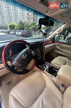 Внедорожник / Кроссовер Lexus LX 2008 в 