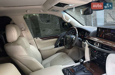 Внедорожник / Кроссовер Lexus LX 2018 в 