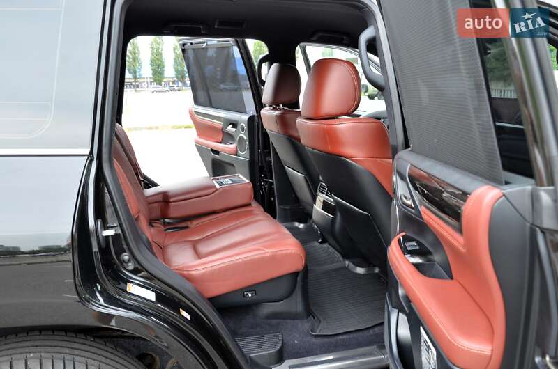 Внедорожник / Кроссовер Lexus LX 2016 в Киеве