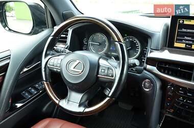 Внедорожник / Кроссовер Lexus LX 2016 в 