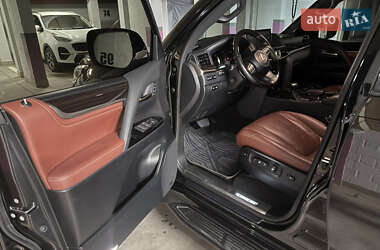 Внедорожник / Кроссовер Lexus LX 2021 в 