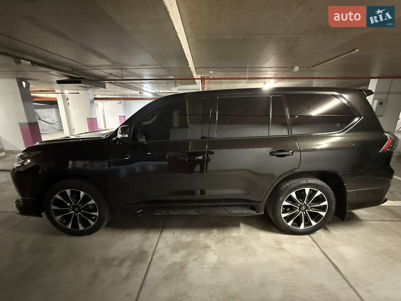 Внедорожник / Кроссовер Lexus LX 2021 в Черновцах