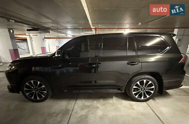 Внедорожник / Кроссовер Lexus LX 2021 в 