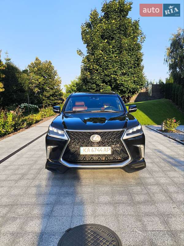 Lexus LX 2019