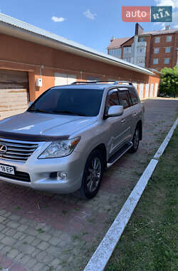 Внедорожник / Кроссовер Lexus LX 2010 в Тернополе