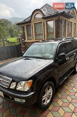 Внедорожник / Кроссовер Lexus LX 2004 в 