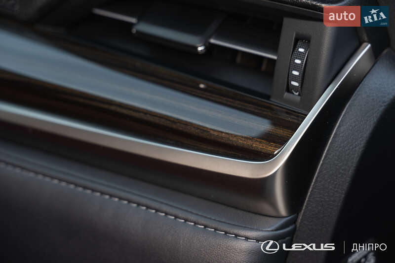 Внедорожник / Кроссовер Lexus LX 2019 в Днепре