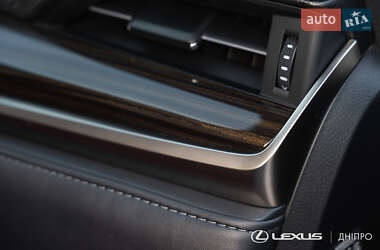 Внедорожник / Кроссовер Lexus LX 2019 в 