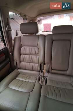 Внедорожник / Кроссовер Lexus LX 2006 в 