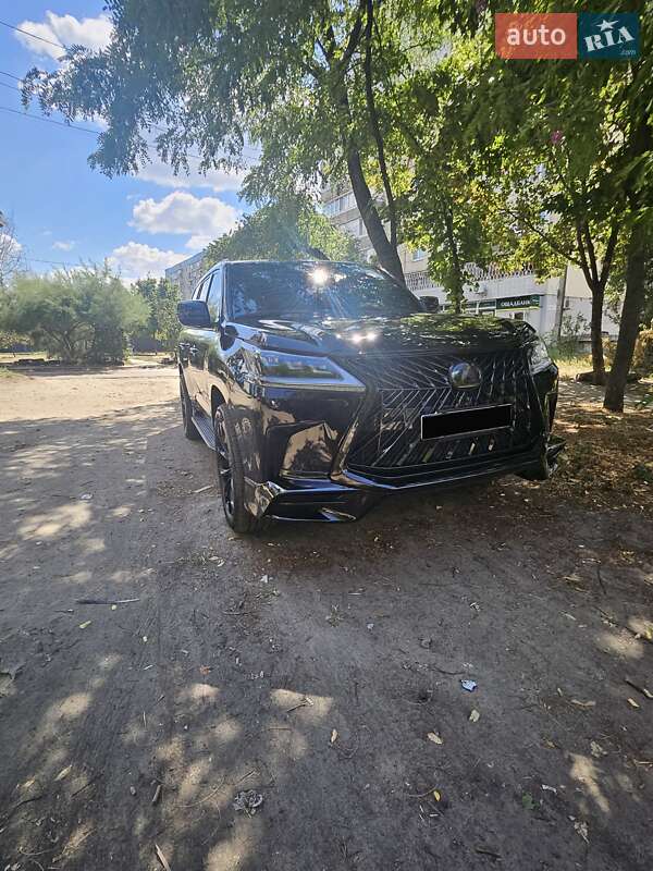 Позашляховик / Кросовер Lexus LX 2016 в Дніпрі
