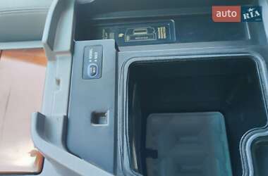 Внедорожник / Кроссовер Lexus LX 2007 в 