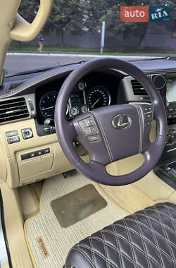 Внедорожник / Кроссовер Lexus LX 2009 в 