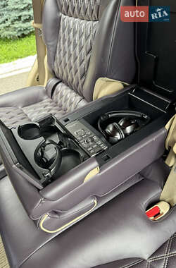 Внедорожник / Кроссовер Lexus LX 2009 в 