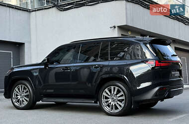 Внедорожник / Кроссовер Lexus LX 2022 в 