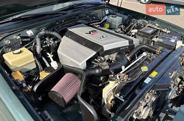 Внедорожник / Кроссовер Lexus LX 2004 в 