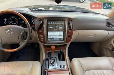 Внедорожник / Кроссовер Lexus LX 2005 в 