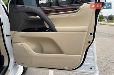 Внедорожник / Кроссовер Lexus LX 2017 в 