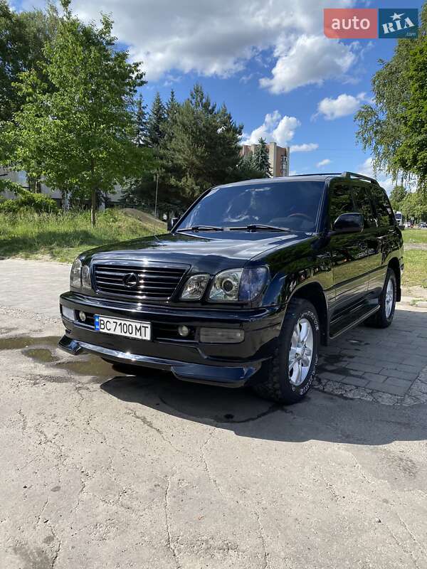 Позашляховик / Кросовер Lexus LX 2004 в Львові